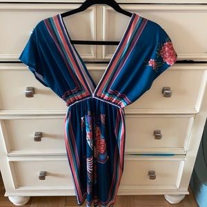 Multicolor short sleeve deep V neck dress